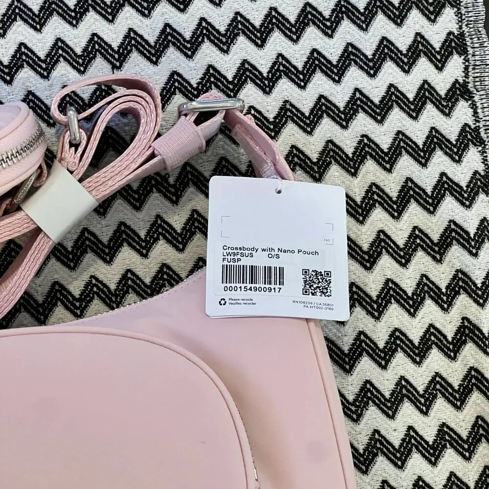 NWT Flush Pink lululemon Crossbody Bag with Nano Pouch 2L - Picture 4 of 11